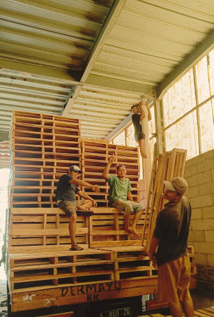Proyek palet kayu PT PBL